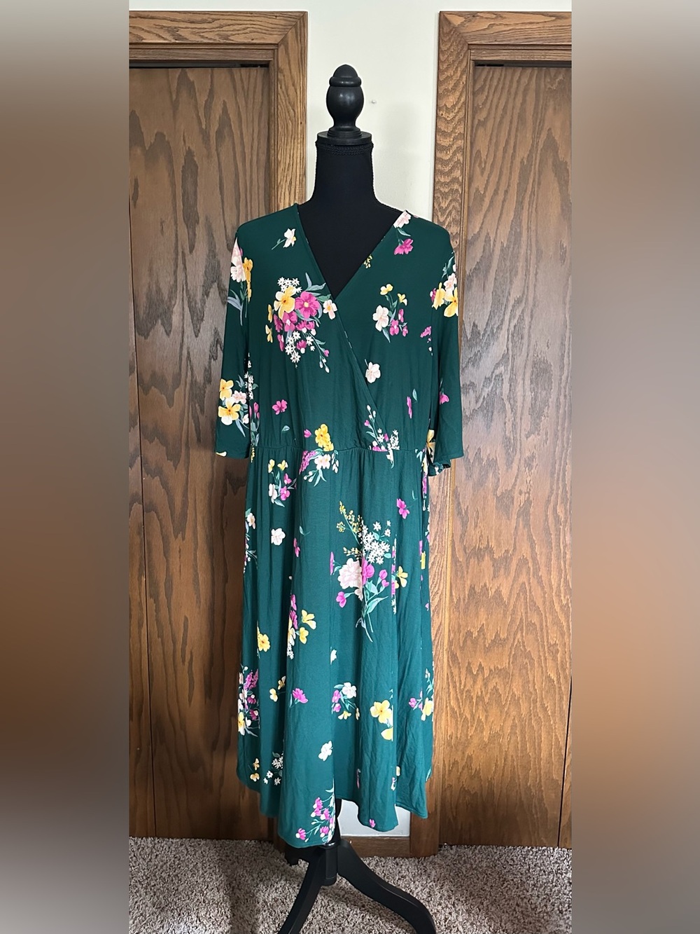 NWT Old Navy Green Floral Wrap-Style Women’s Dress
